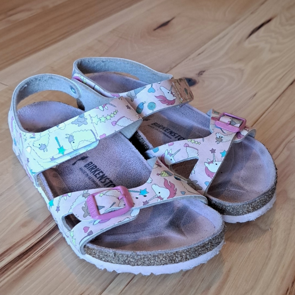 Birkenstocks girls pink size 33 (1.5 us)